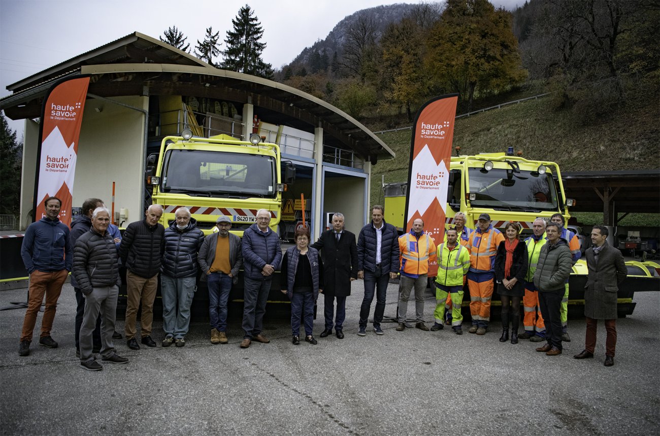 Lancement du service hivernal par Martial Saddier, Président du Conseil départemental de la Haute-Savoie, à Thônes le 15 novembre 2021